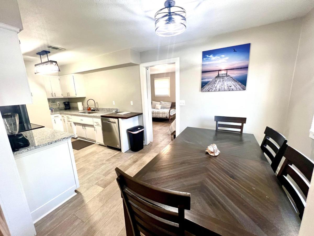4/2 Home Close To Beach, Centrally Located! Gulfport Kültér fotó