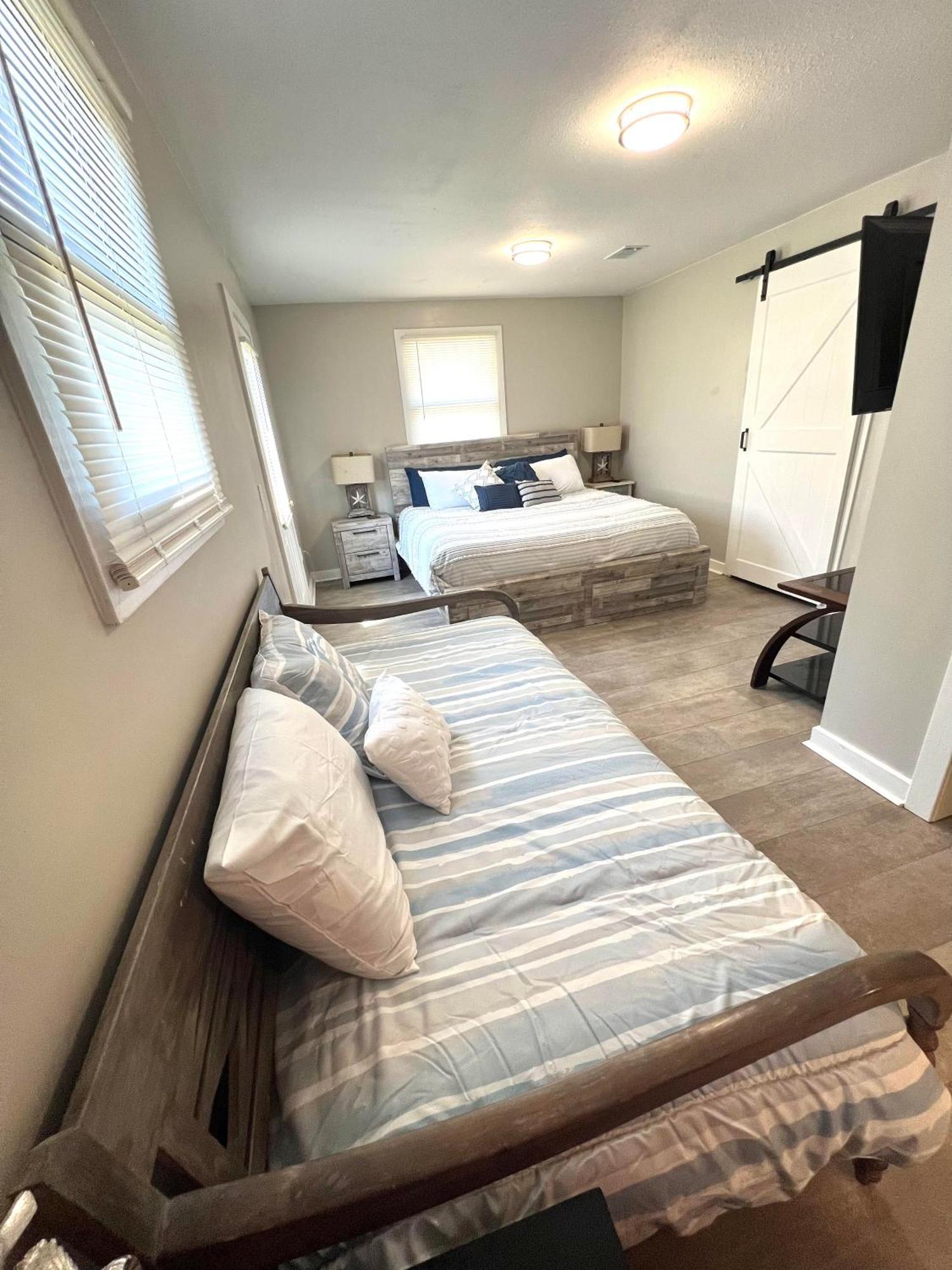 4/2 Home Close To Beach, Centrally Located! Gulfport Kültér fotó